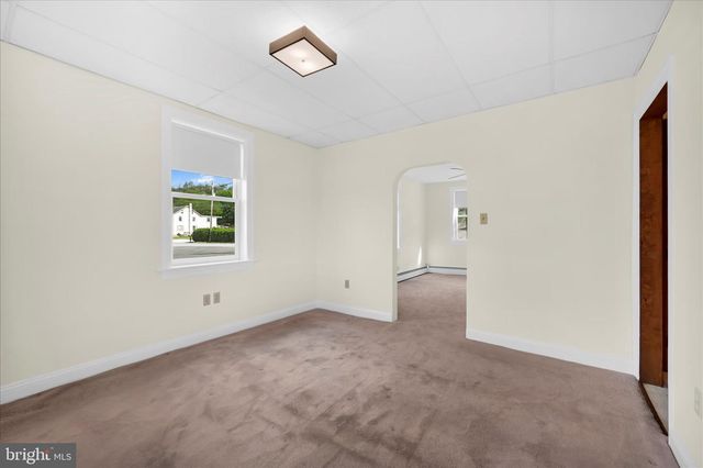141 HARRISTOWN RD, Paradise, PA 17562