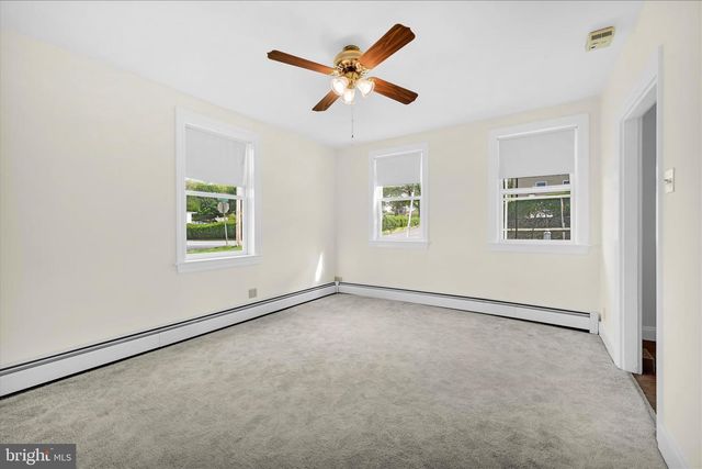 141 HARRISTOWN RD, Paradise, PA 17562
