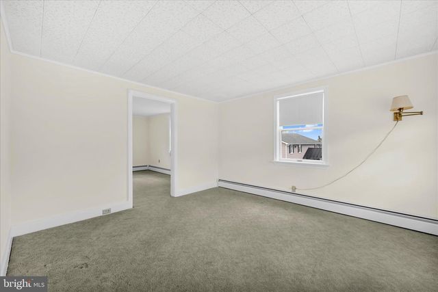141 HARRISTOWN RD, Paradise, PA 17562