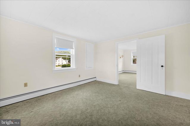 141 HARRISTOWN RD, Paradise, PA 17562