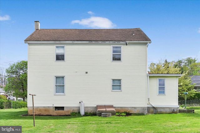 141 HARRISTOWN RD, Paradise, PA 17562
