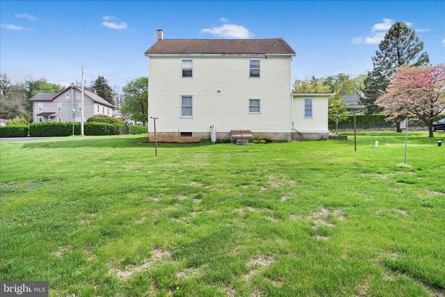 141 HARRISTOWN RD, Paradise, PA 17562