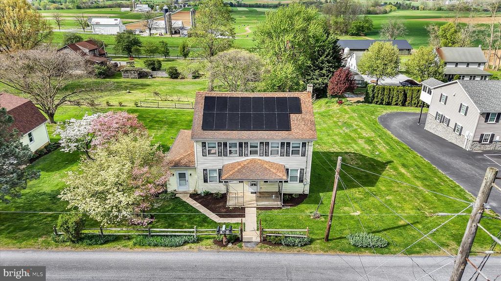 141 HARRISTOWN RD, Paradise, PA 17562