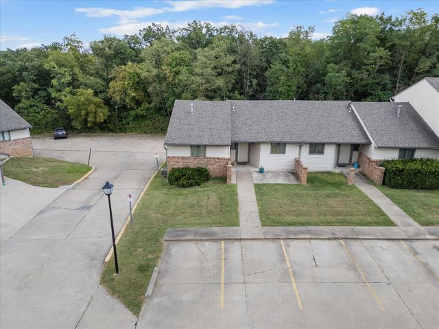 479 FOXFIRE DR, Columbia, MO 65201