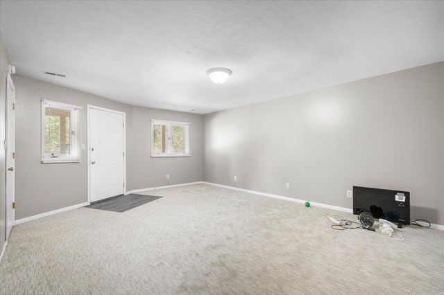 479 FOXFIRE DR, Columbia, MO 65201