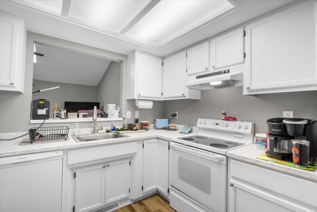 479 FOXFIRE DR, Columbia, MO 65201