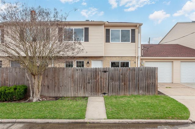 972 Park Meadow Drive, Beaumont, TX 77706