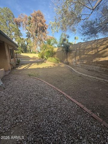 2417 E YUCCA Street, Phoenix, AZ 85028