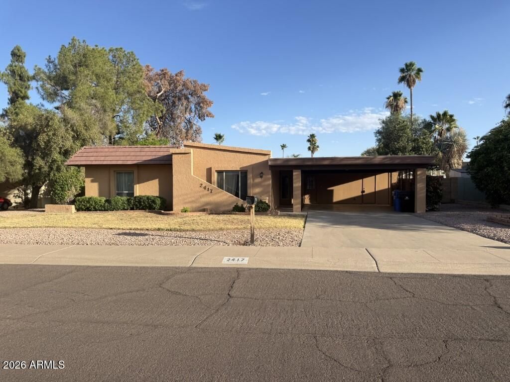 2417 E YUCCA Street, Phoenix, AZ 85028