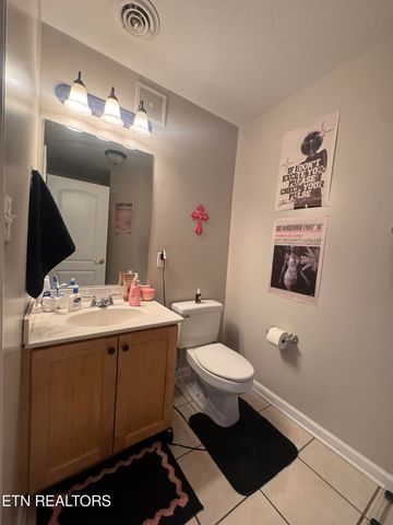 1801 Lake Ave 211, Knoxville, TN 37916