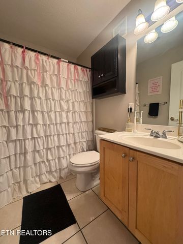 1801 Lake Ave 211, Knoxville, TN 37916