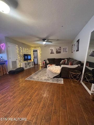 1801 Lake Ave 211, Knoxville, TN 37916