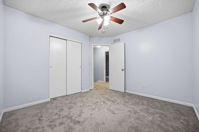 181 Brooksedge Drive, Pataskala, OH 43062