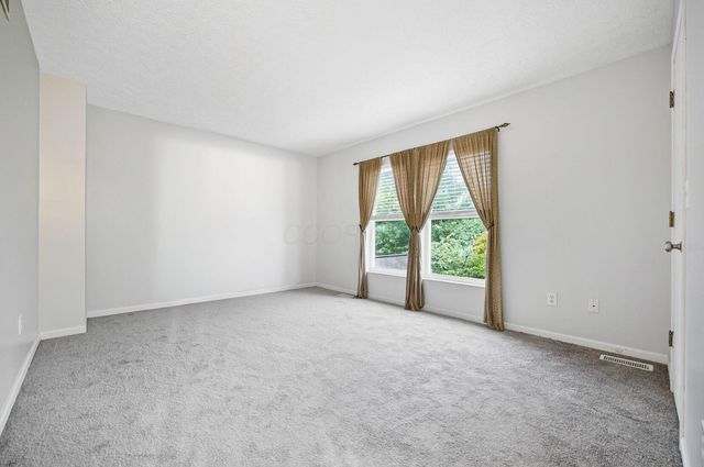 181 Brooksedge Drive, Pataskala, OH 43062