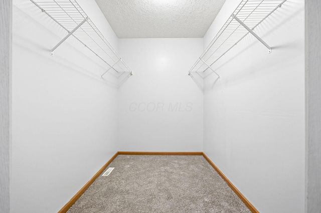 181 Brooksedge Drive, Pataskala, OH 43062