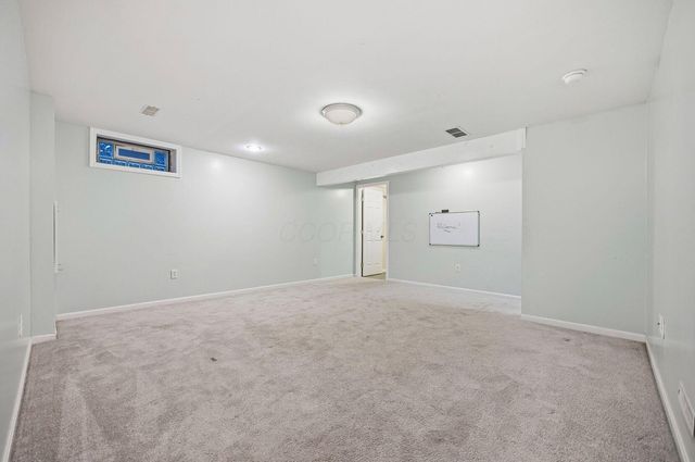 181 Brooksedge Drive, Pataskala, OH 43062