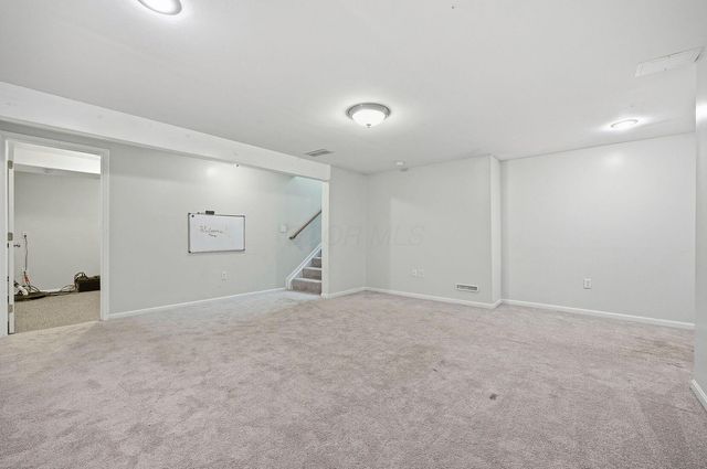 181 Brooksedge Drive, Pataskala, OH 43062