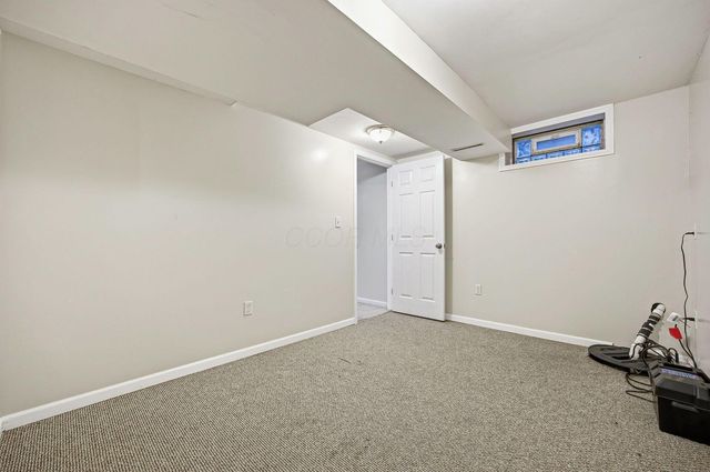 181 Brooksedge Drive, Pataskala, OH 43062