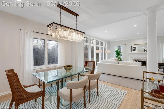 30485 Helmandale Drive, Franklin, MI 48025