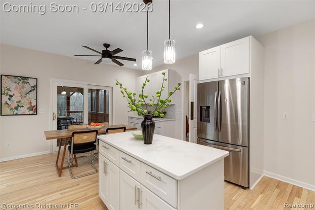 30485 Helmandale Drive, Franklin, MI 48025