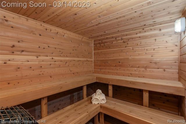 30485 Helmandale Drive, Franklin, MI 48025