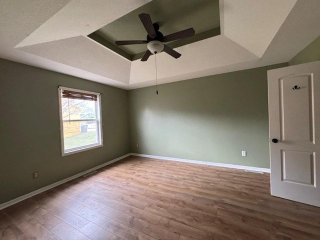 2200 NW Harbor Place, Blue Springs, MO 64015