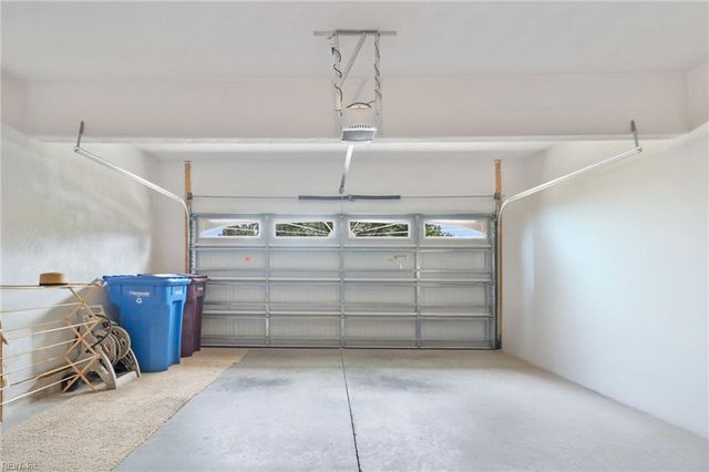 509 Hanbury RD W, Chesapeake, VA 23322