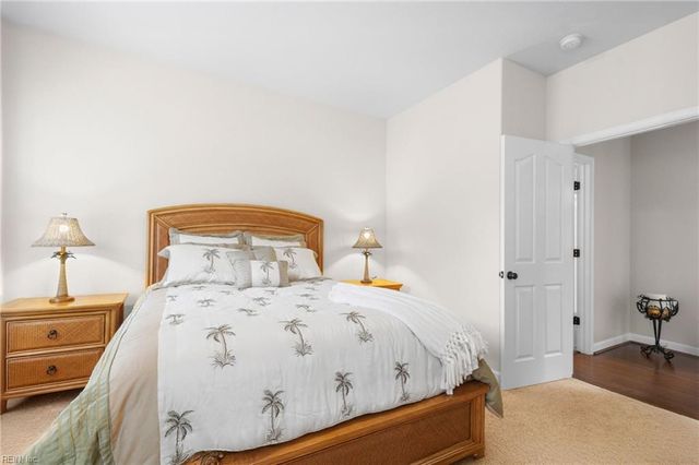 509 Hanbury RD W, Chesapeake, VA 23322