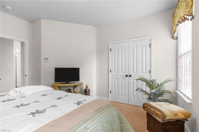 509 Hanbury RD W, Chesapeake, VA 23322