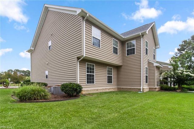 509 Hanbury RD W, Chesapeake, VA 23322