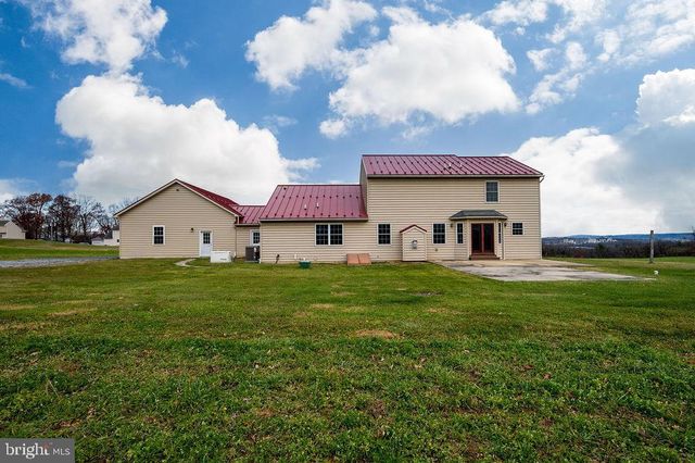 130 TROXEL RD, Shoemakersville, PA 19555