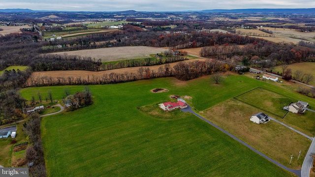 130 TROXEL RD, Shoemakersville, PA 19555