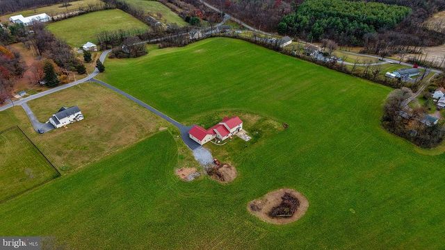 130 TROXEL RD, Shoemakersville, PA 19555