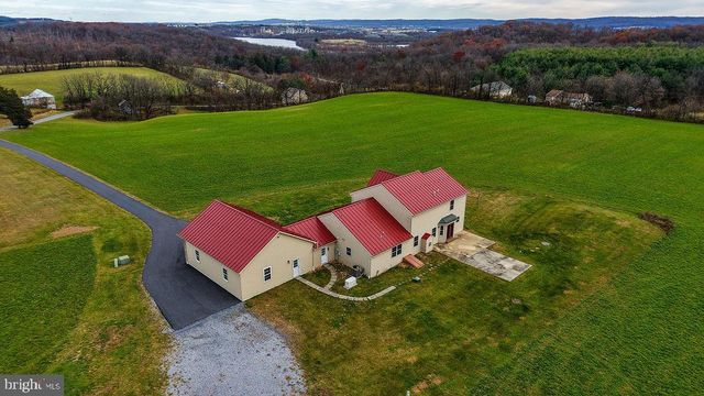 130 TROXEL RD, Shoemakersville, PA 19555