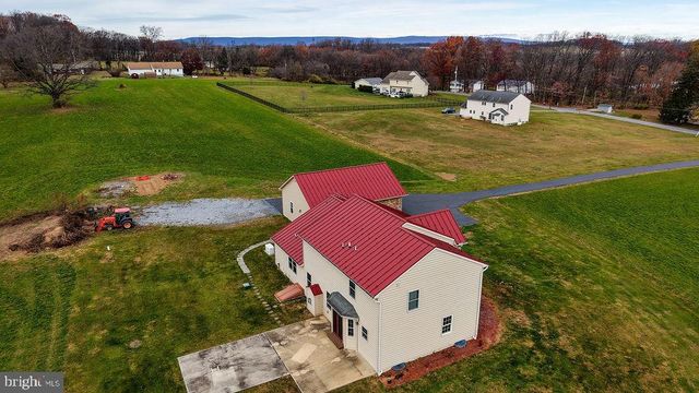 130 TROXEL RD, Shoemakersville, PA 19555