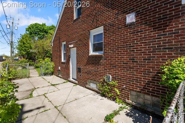 11327 Whitehill Street, Detroit, MI 48224