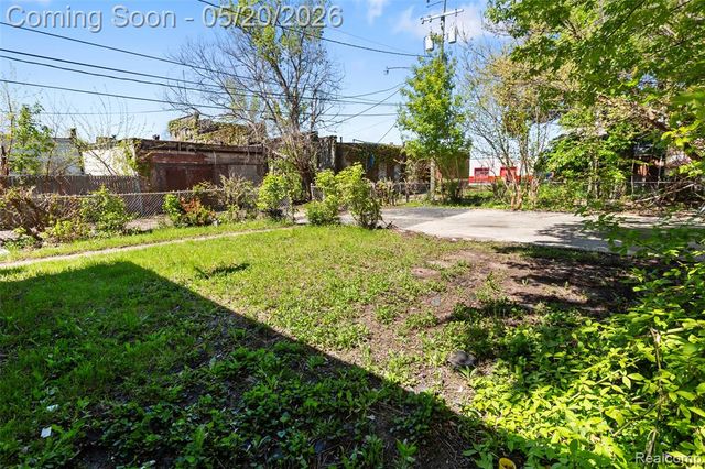 11327 Whitehill Street, Detroit, MI 48224