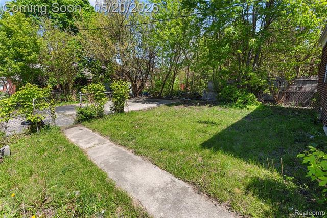 11327 Whitehill Street, Detroit, MI 48224