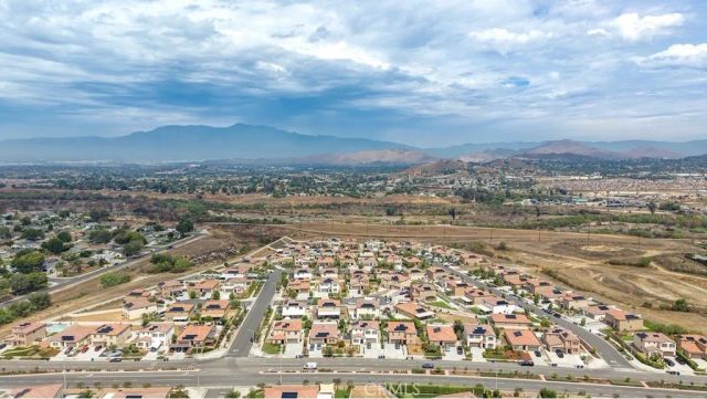 9689 Scioscia Street, Riverside, CA 92503