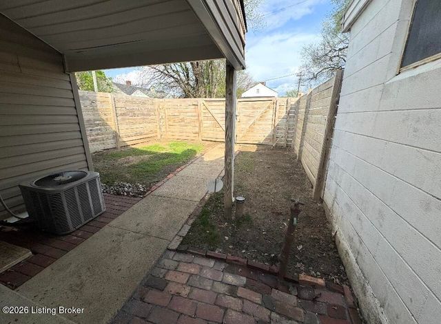 1439 S 8th St, Louisville, KY 40208