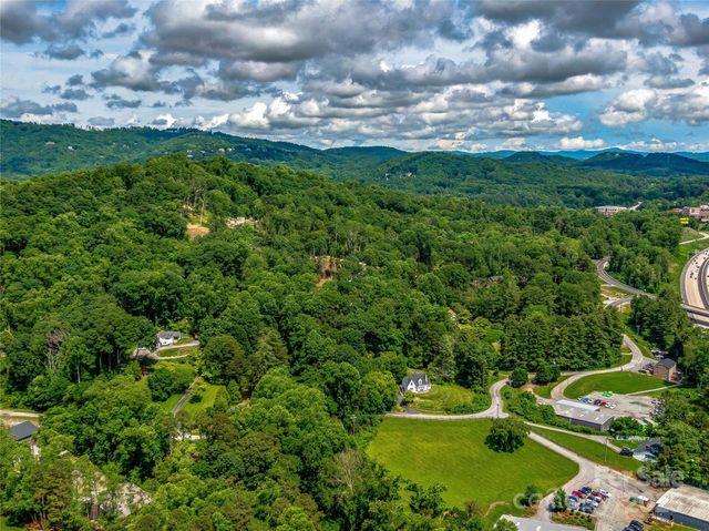 170 Twin Springs Road, Hendersonville, NC 28792