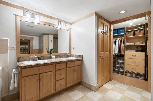 2350 N Kedzie Avenue H, Chicago, IL 60647