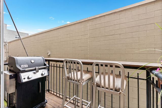 2350 N Kedzie Avenue H, Chicago, IL 60647