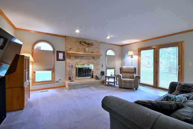 213 John Drive, Bartlett, IL 60103