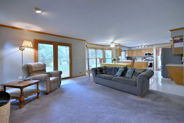 213 John Drive, Bartlett, IL 60103
