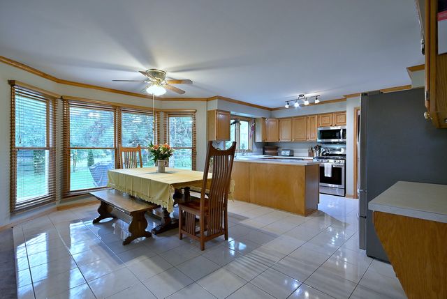 213 John Drive, Bartlett, IL 60103