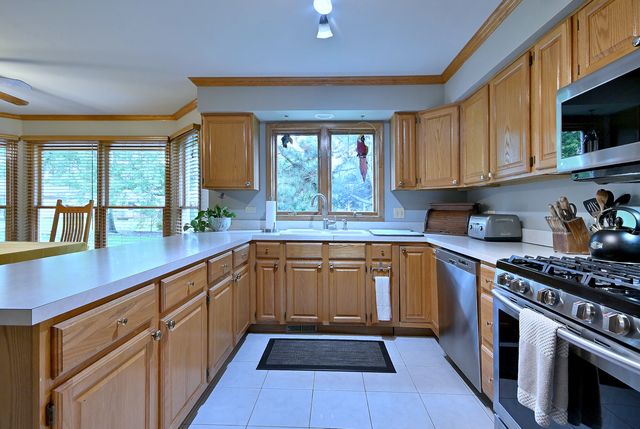213 John Drive, Bartlett, IL 60103