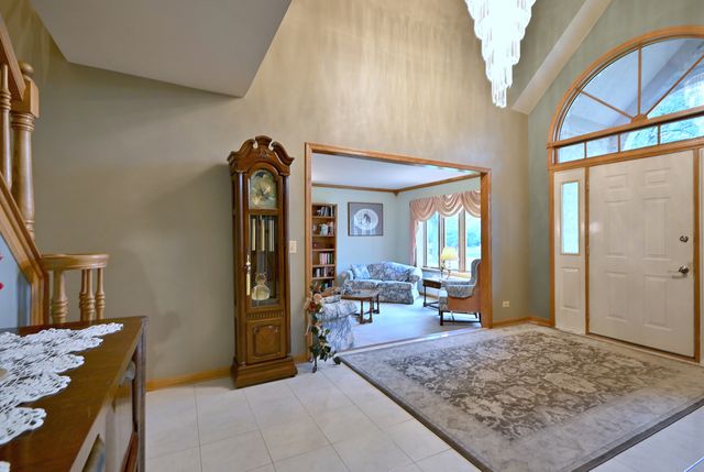 213 John Drive, Bartlett, IL 60103