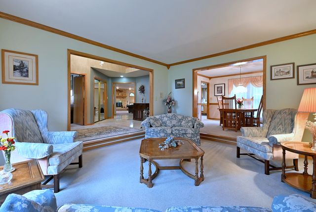 213 John Drive, Bartlett, IL 60103