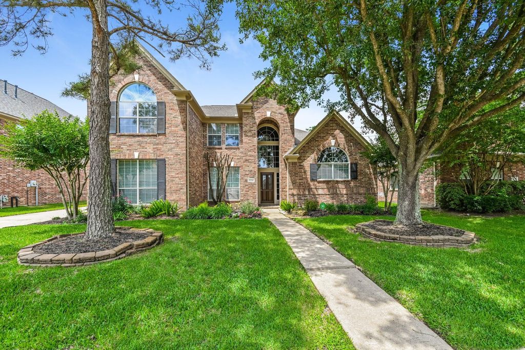 17714 Meadow Crossing Lane, Houston, TX 77095